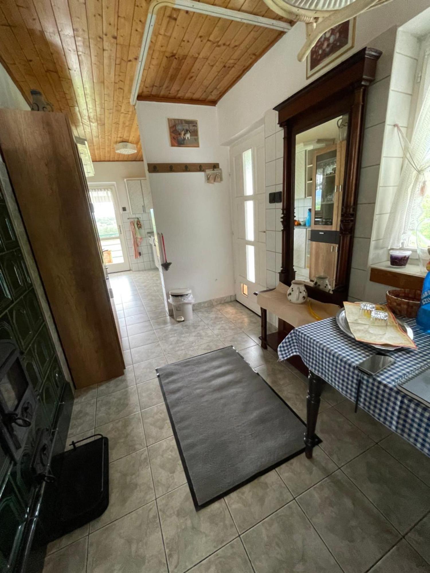 Stupa-Rezi-Tatika-Haz Appartement Zalaszanto Buitenkant foto
